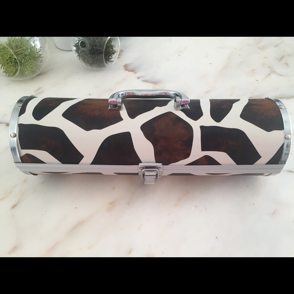 Wine carrier